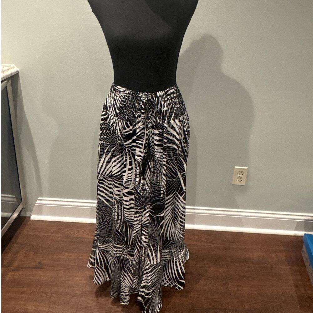 Emerson Rose Tropical Black White Viscose Maxi Skirt Button Front Stretch M NWT - Picture 3 of 12